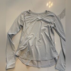 Women’s Under Armour Shirt-M